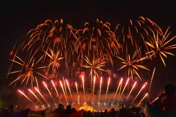 5173e748d0bacf7425736cb8234db5bb.jpg 焰火3.jpg